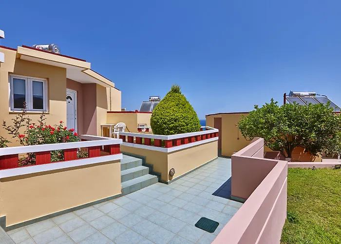 Everest Apartments And Suites